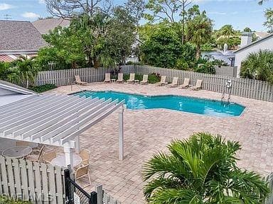 810 Meadowland Dr G, Naples, FL 34108-30