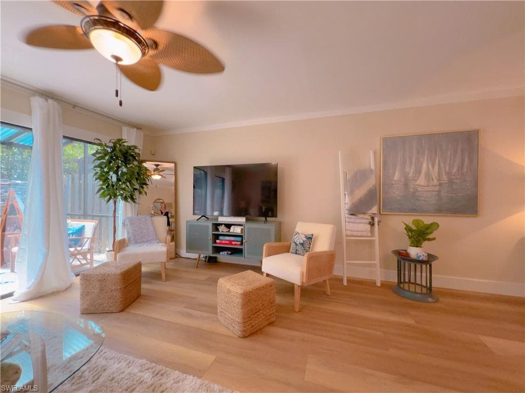810 Meadowland Dr G, Naples, FL 34108-6