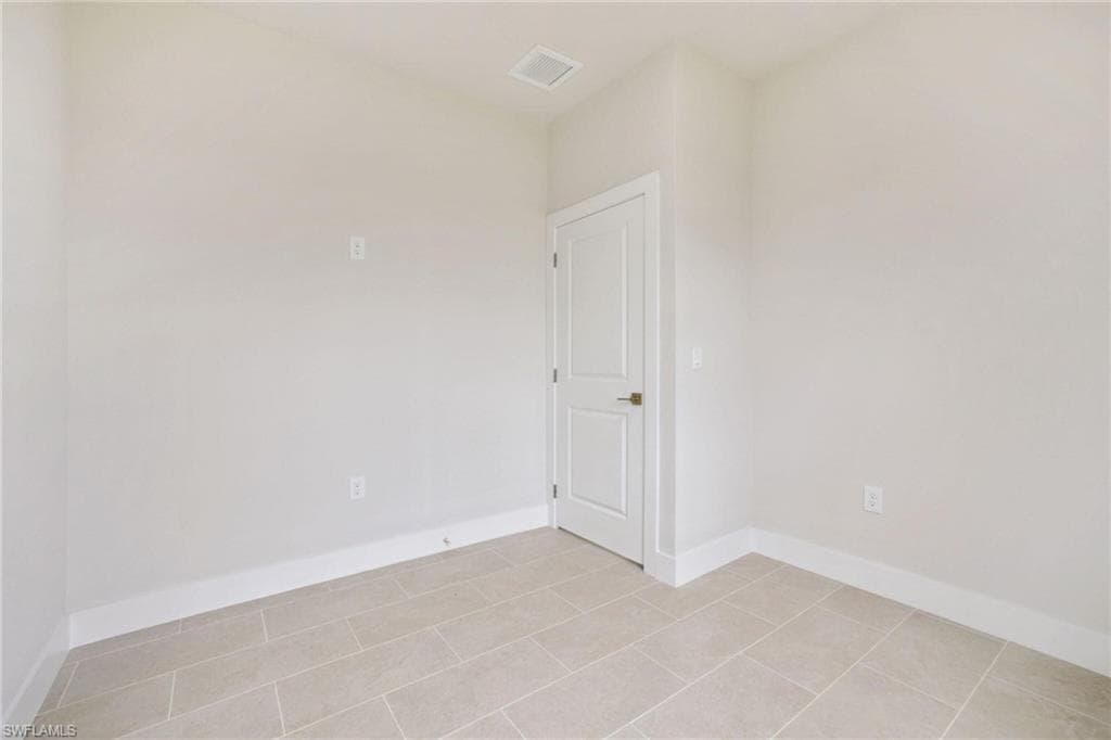 4873/4875 29th St SW, Lehigh Acres, FL 33973-19