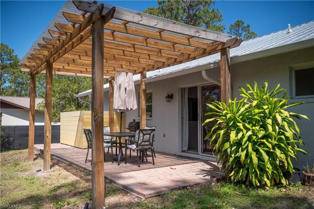 5870 Star Grass Ln, Naples, FL 34116-33