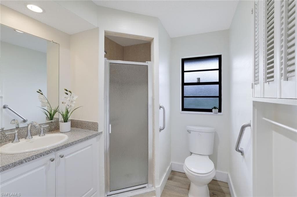 4925 Molokai Dr 16, Naples, FL 34112-17
