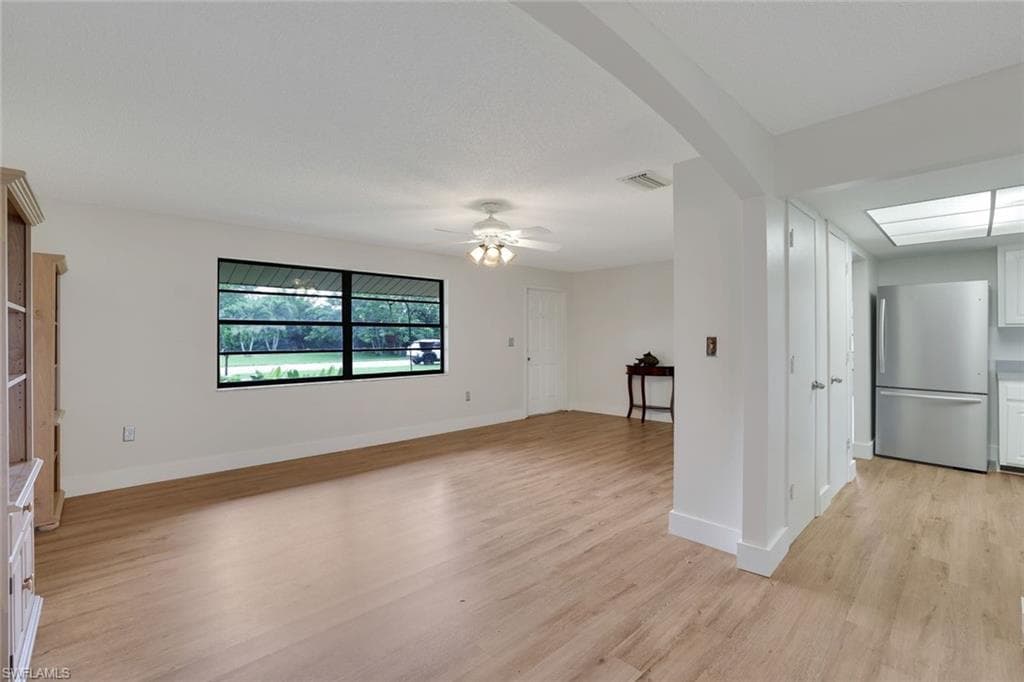 4925 Molokai Dr 16, Naples, FL 34112-4