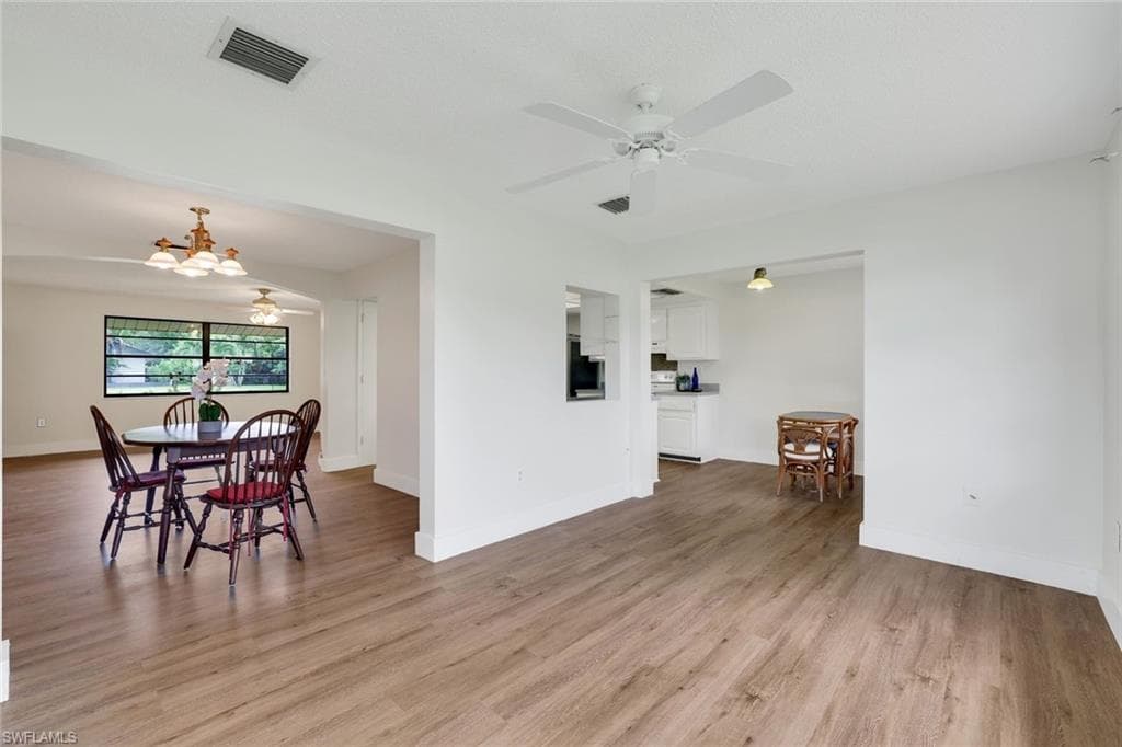 4925 Molokai Dr 16, Naples, FL 34112-7