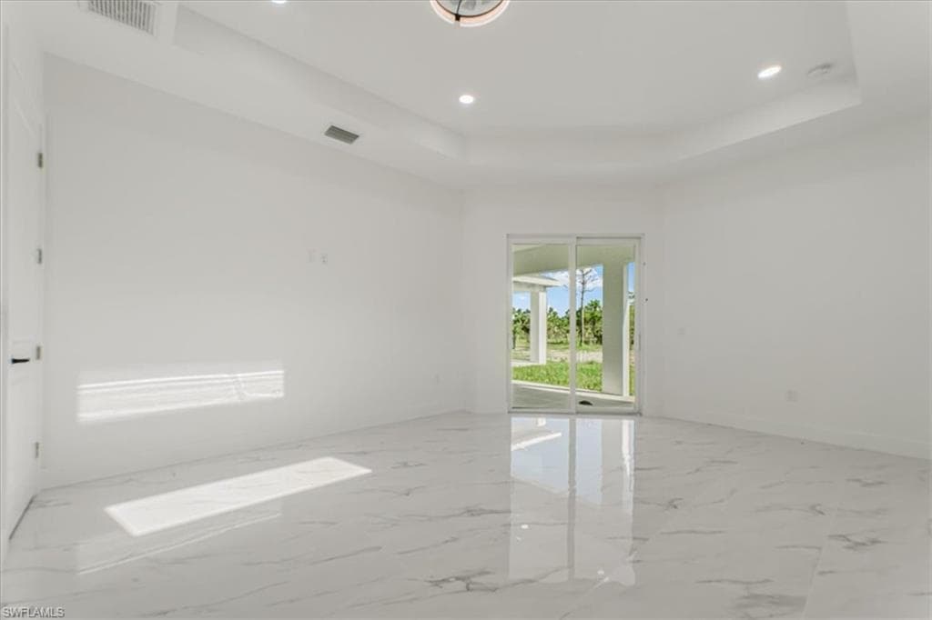 2941 37th Ave NE, Naples, FL 34120-27