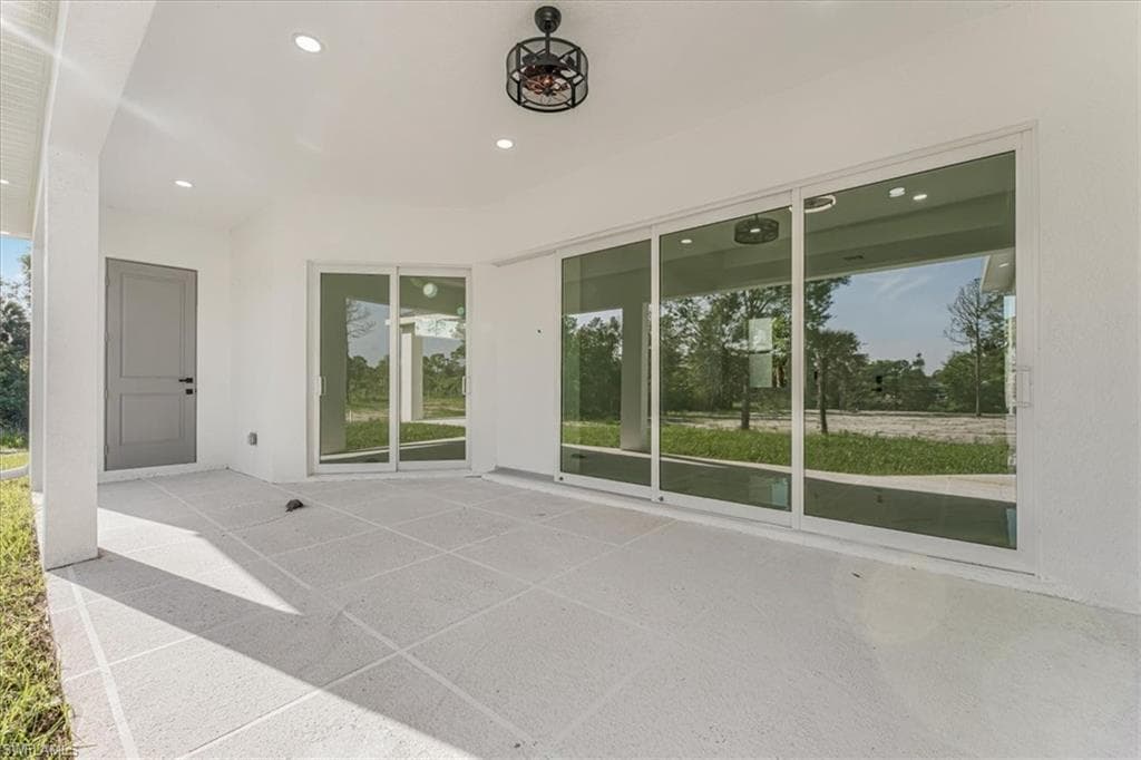 2941 37th Ave NE, Naples, FL 34120-30