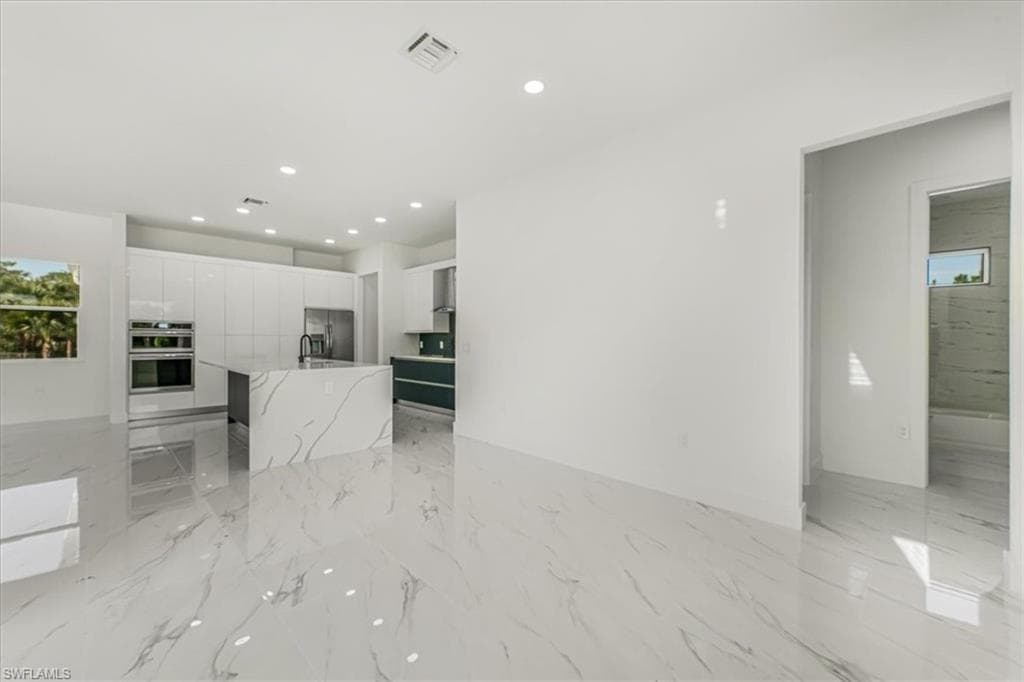 2941 37th Ave NE, Naples, FL 34120-43