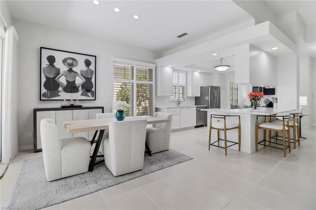 4733 Navassa Ln, Naples, FL 34119-9