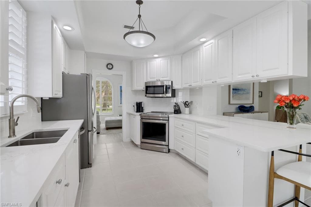 4733 Navassa Ln, Naples, FL 34119-10