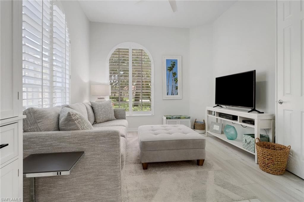 4733 Navassa Ln, Naples, FL 34119-14