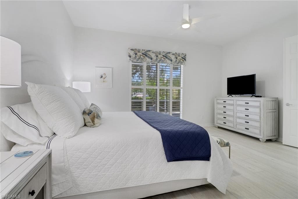 4733 Navassa Ln, Naples, FL 34119-23