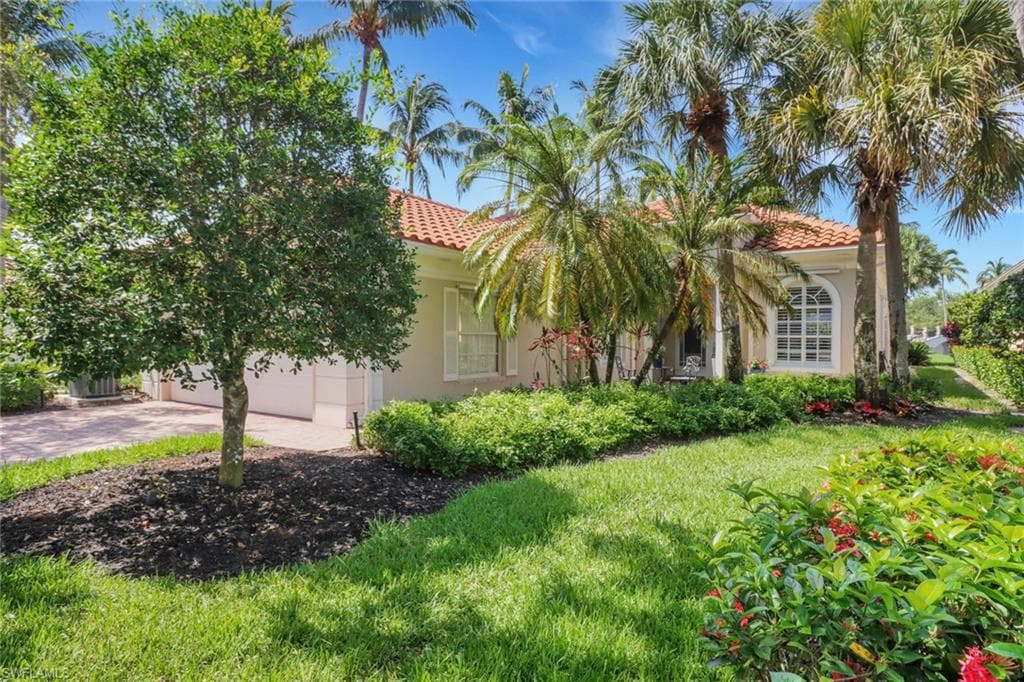 4733 Navassa Ln, Naples, FL 34119-35
