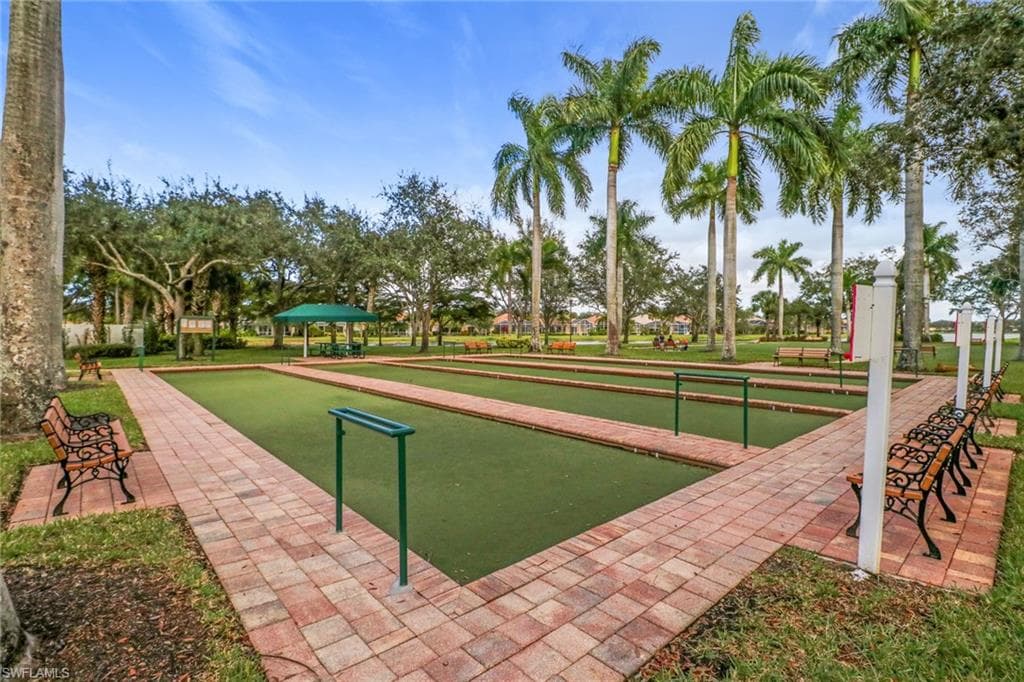 4733 Navassa Ln, Naples, FL 34119-39
