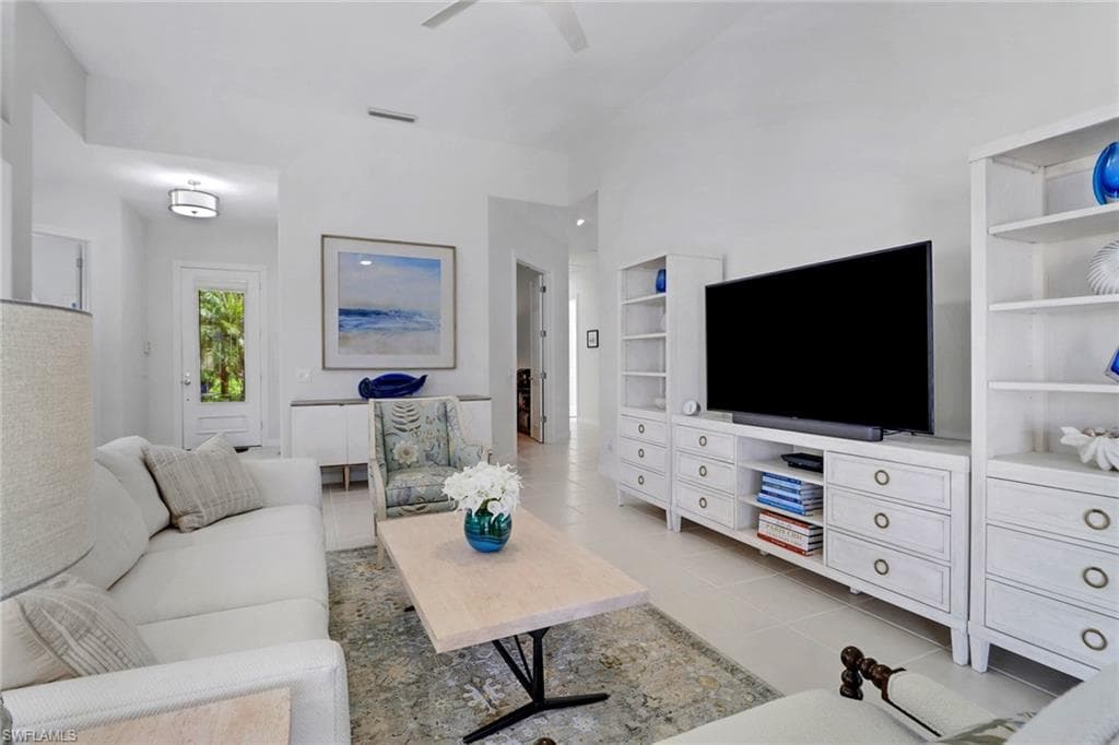 4733 Navassa Ln, Naples, FL 34119-5