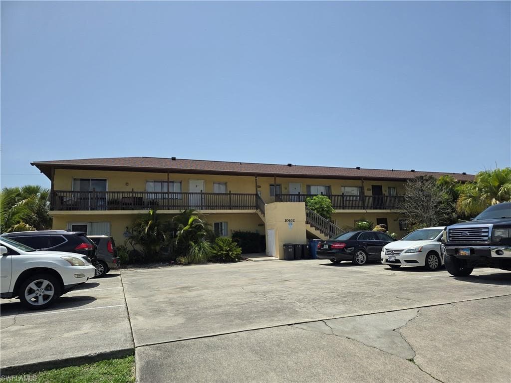 10632 Woods Cir 1, Bonita Springs, FL 34135-4
