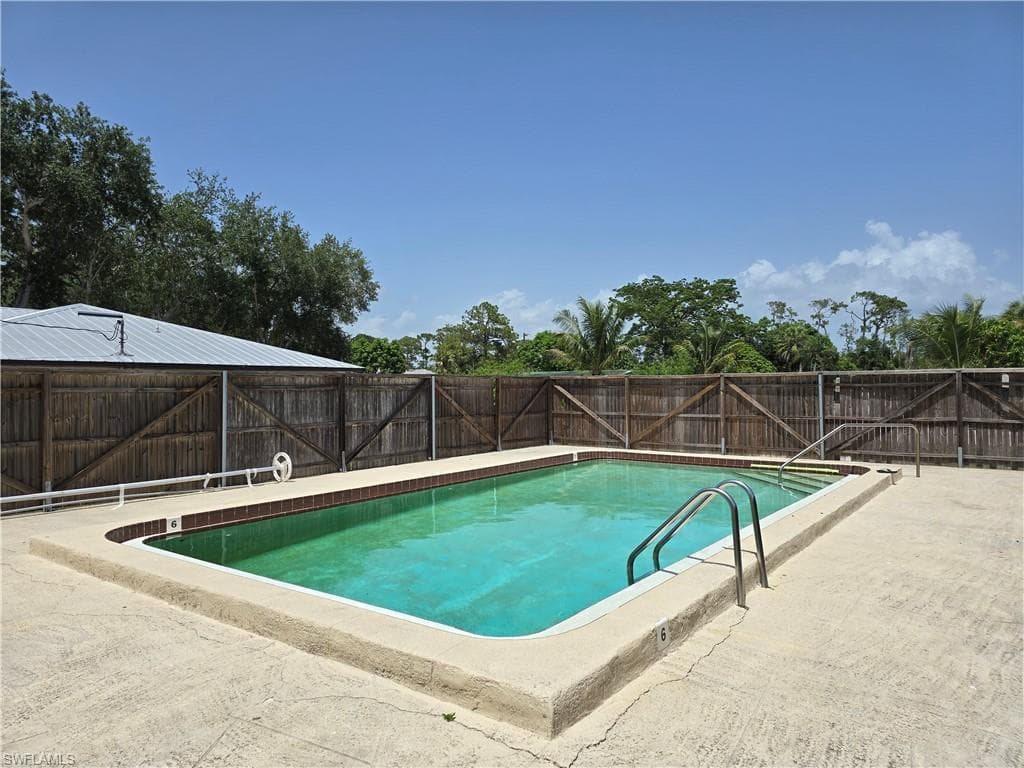 10632 Woods Cir 1, Bonita Springs, FL 34135-5