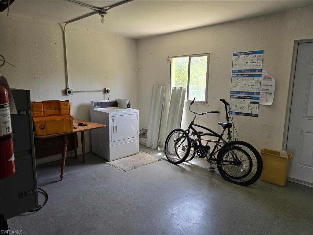 10632 Woods Cir 1, Bonita Springs, FL 34135-8