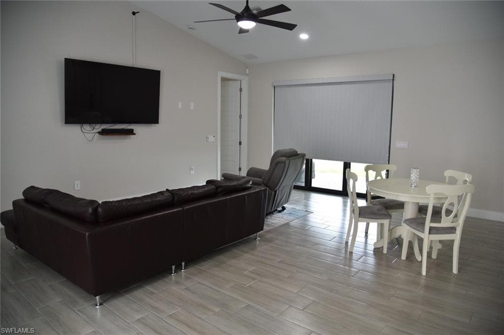 4666 Villa Capri Ln, Bonita Springs, FL 34134-24