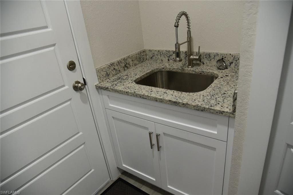 4666 Villa Capri Ln, Bonita Springs, FL 34134-36