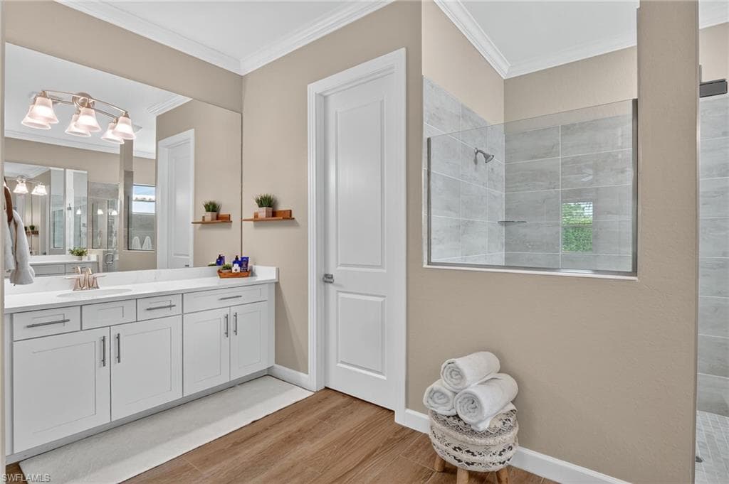 3140 Heather Glen Ct, Naples, FL 34114-25