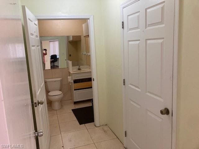 960 Chalmer Dr 106, Marco Island, FL 34145-9