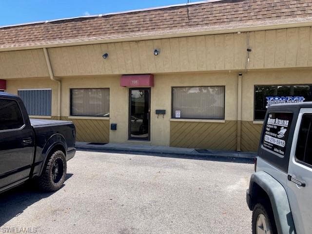 960 Chalmer Dr 106, Marco Island, FL 34145-1