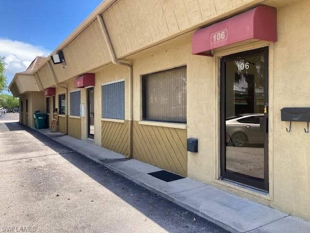 960 Chalmer Dr 106, Marco Island, FL 34145-4