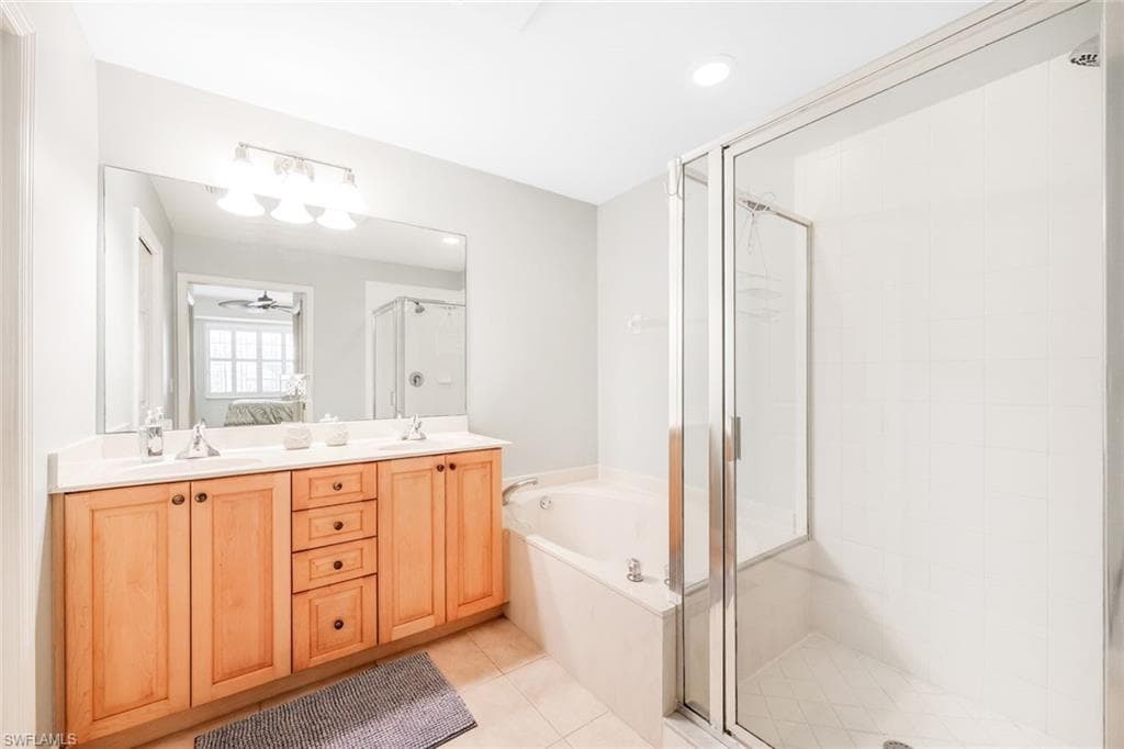 1128 Manor Lake Dr G103, Naples, FL 34110-10