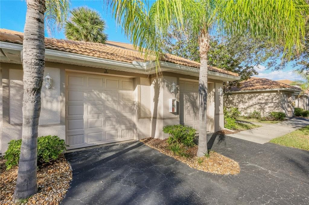 1128 Manor Lake Dr G103, Naples, FL 34110-3