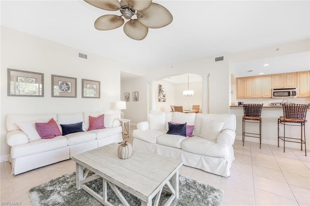 1128 Manor Lake Dr G103, Naples, FL 34110-8
