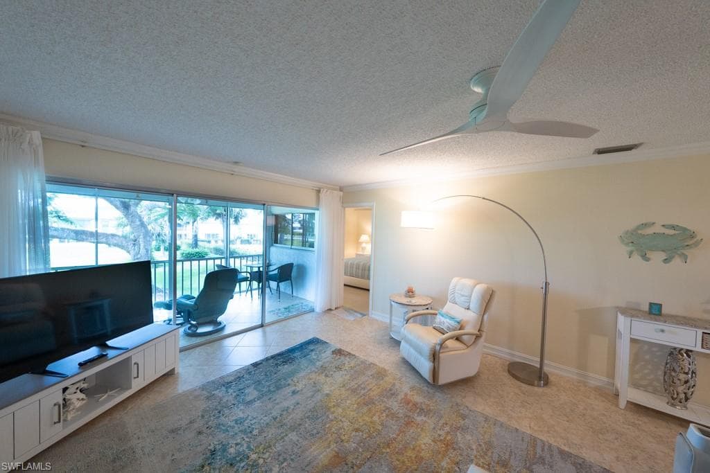 325 Charlemagne Blvd C204, Naples, FL 34112-2