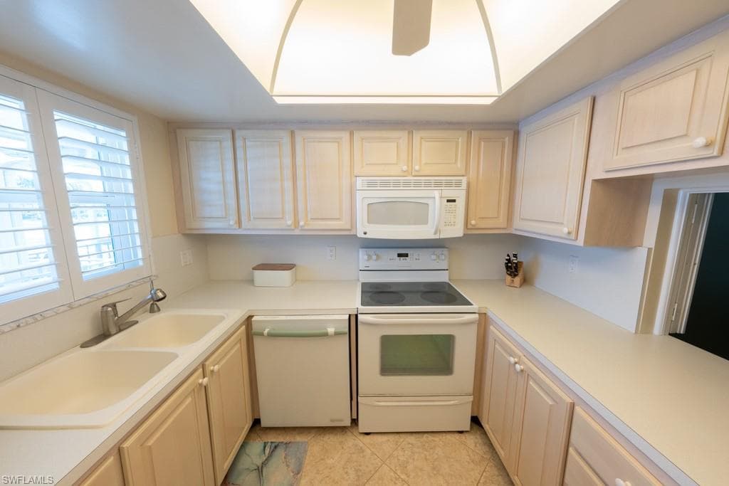 325 Charlemagne Blvd C204, Naples, FL 34112-6