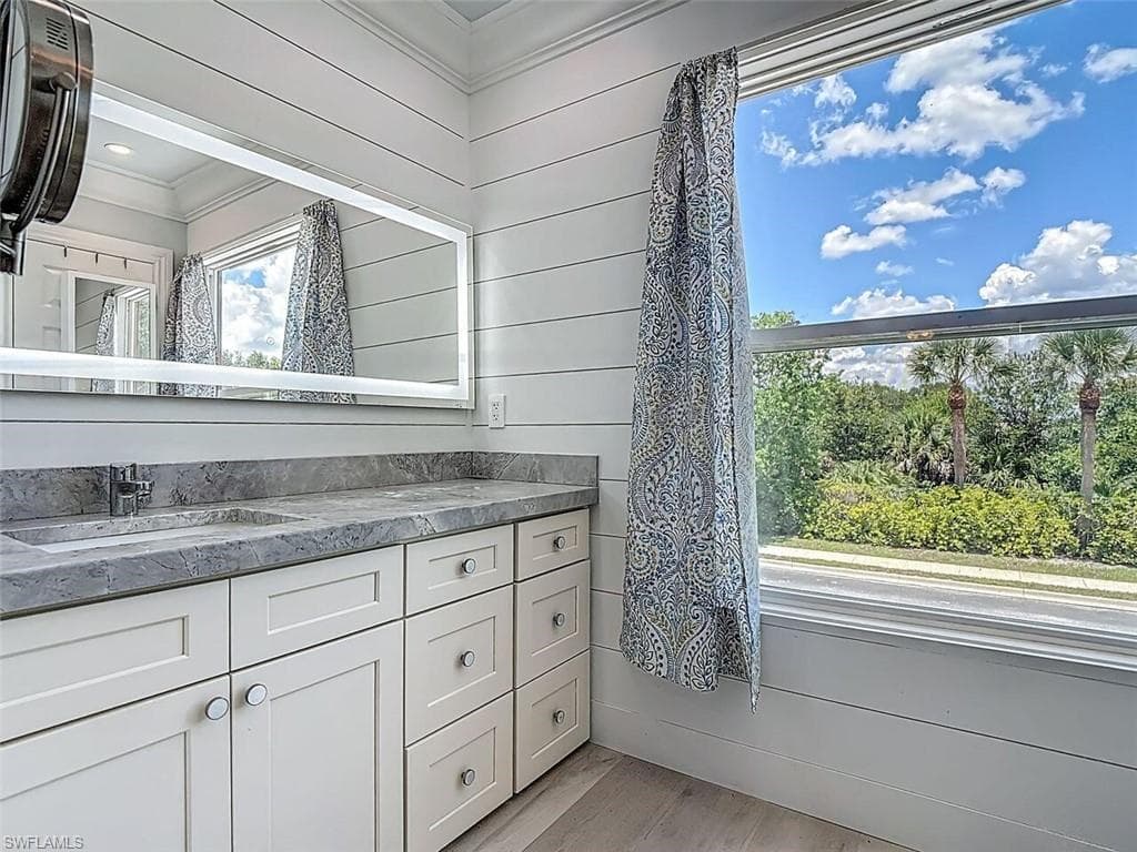 14991 Savannah Dr, Naples, FL 34119-34
