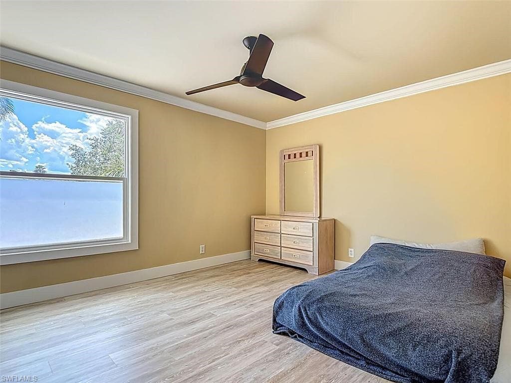 14991 Savannah Dr, Naples, FL 34119-40