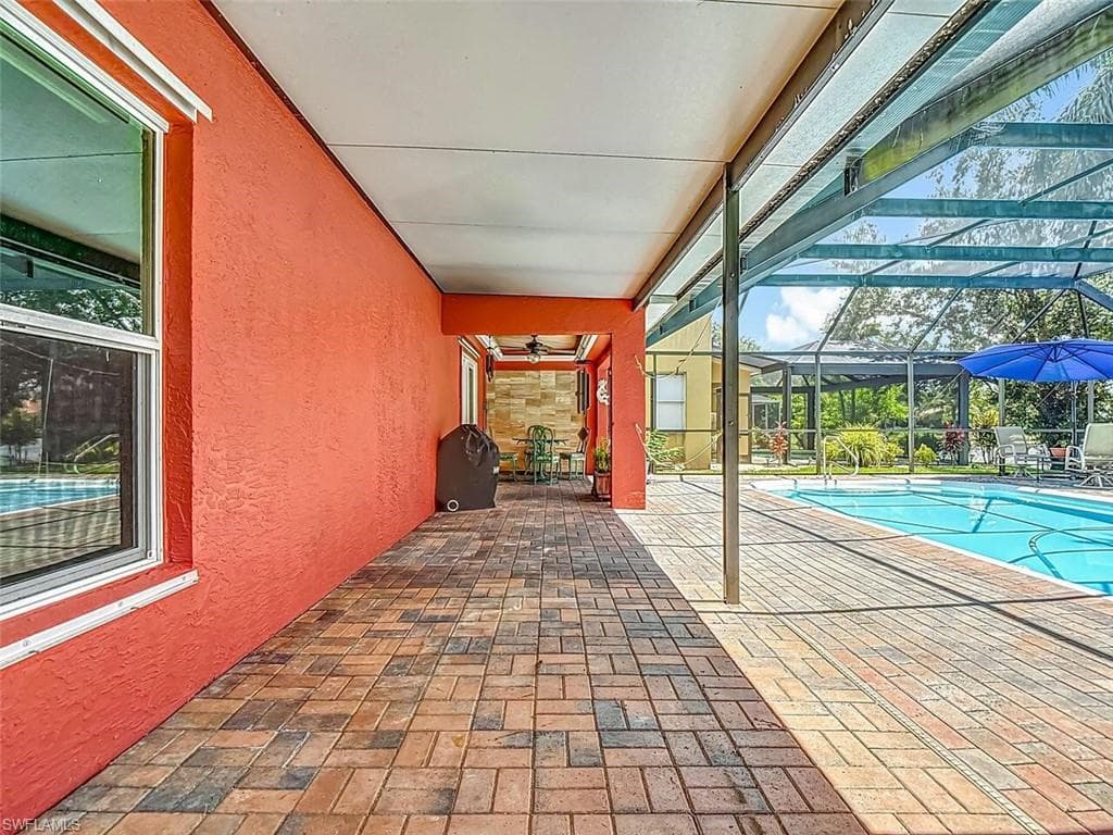 14991 Savannah Dr, Naples, FL 34119-45