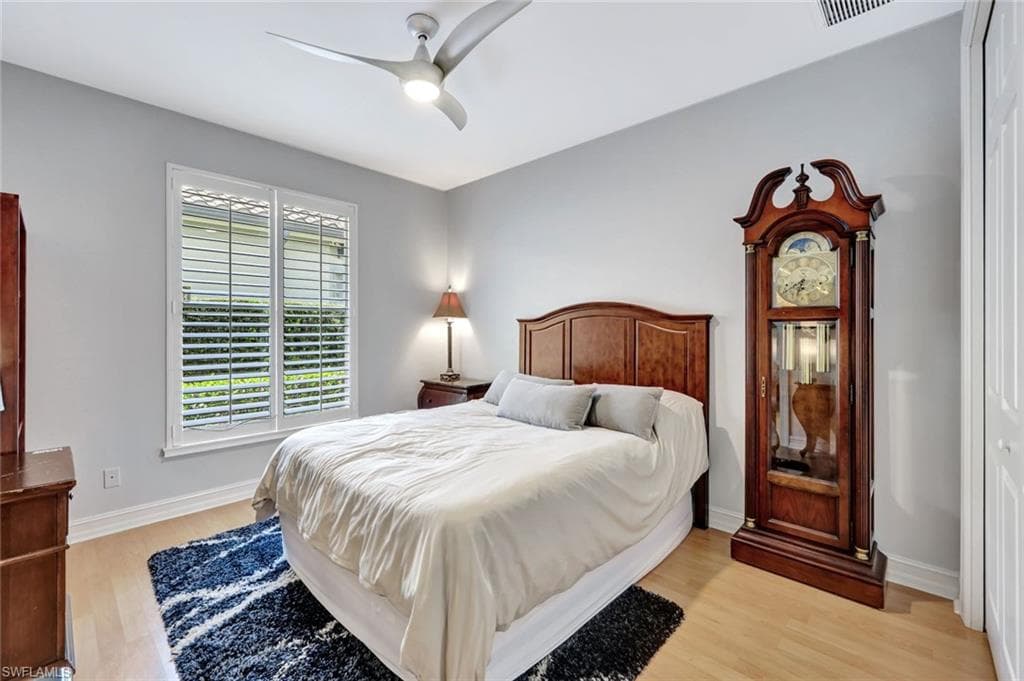 9833 Clear Lake Cir, Naples, FL 34109-22