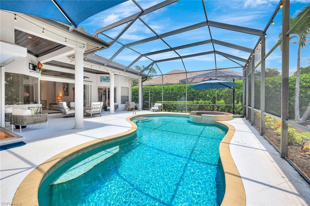 9833 Clear Lake Cir, Naples, FL 34109-33