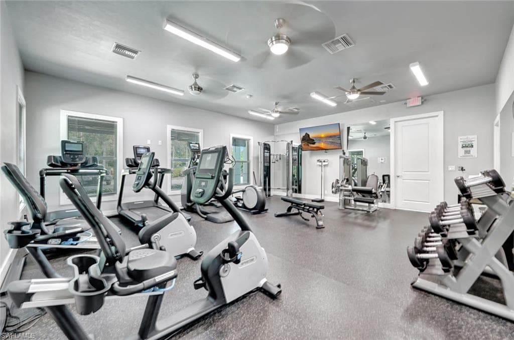 9833 Clear Lake Cir, Naples, FL 34109-39