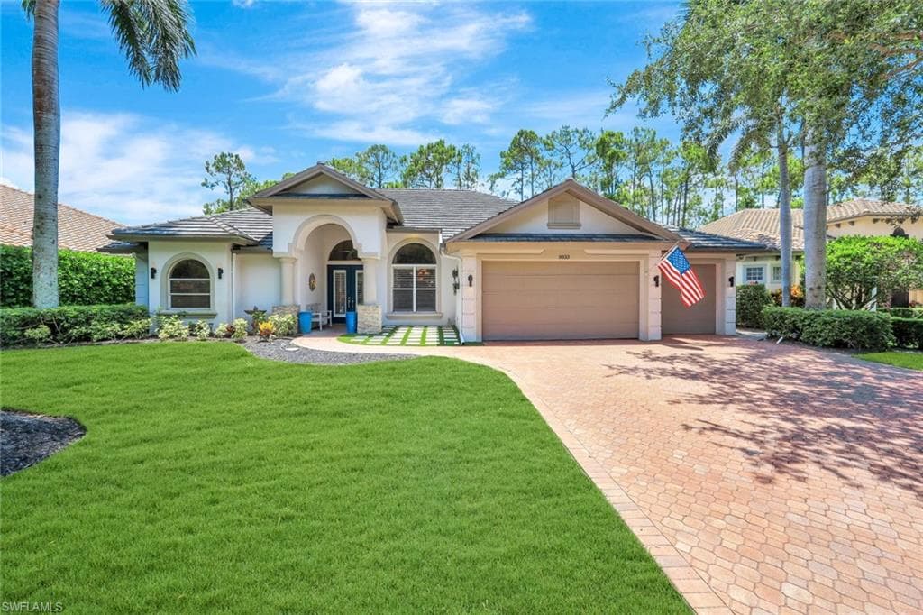 9833 Clear Lake Cir, Naples, FL 34109-42