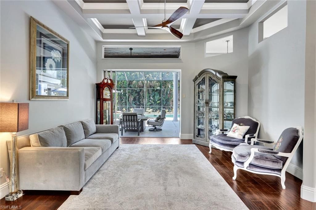 9833 Clear Lake Cir, Naples, FL 34109-6