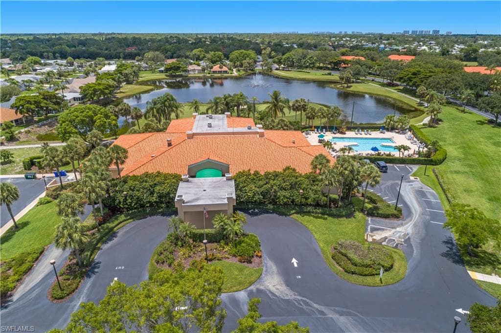 26228 Bonita Fairways Cir, Bonita Springs, FL 34135-37
