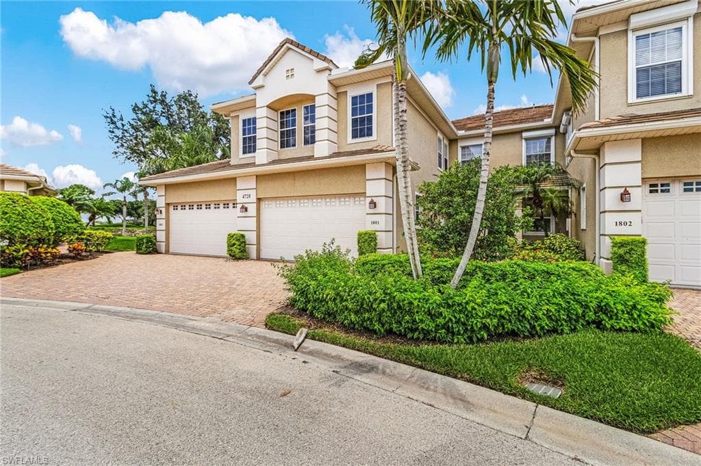 4728 Stratford Ct 1801, Naples, FL 34105-1