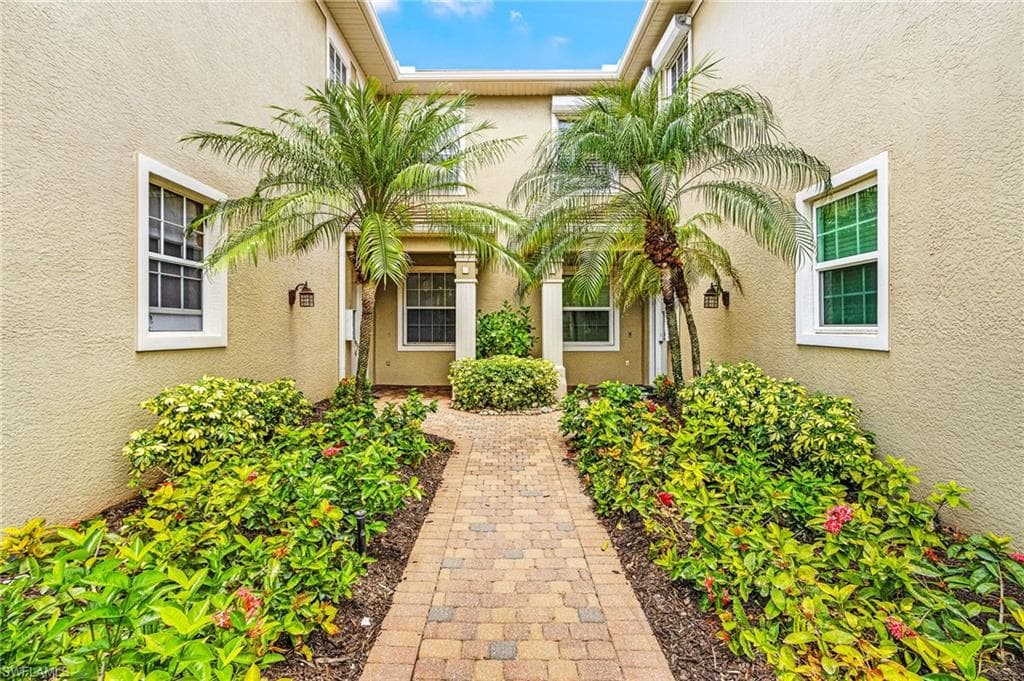 4728 Stratford Ct 1801, Naples, FL 34105-3