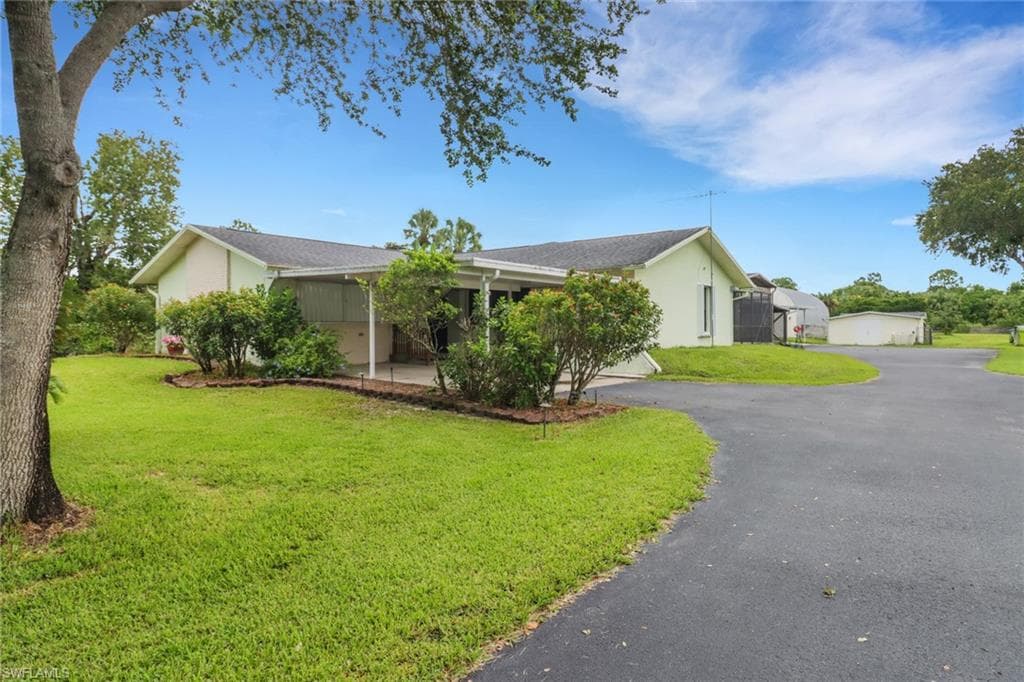 1310 11th St SW, Naples, FL 34117-1