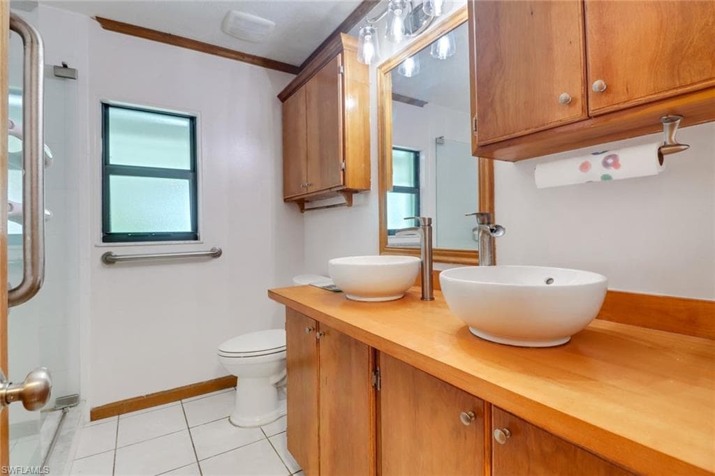 1310 11th St SW, Naples, FL 34117-23