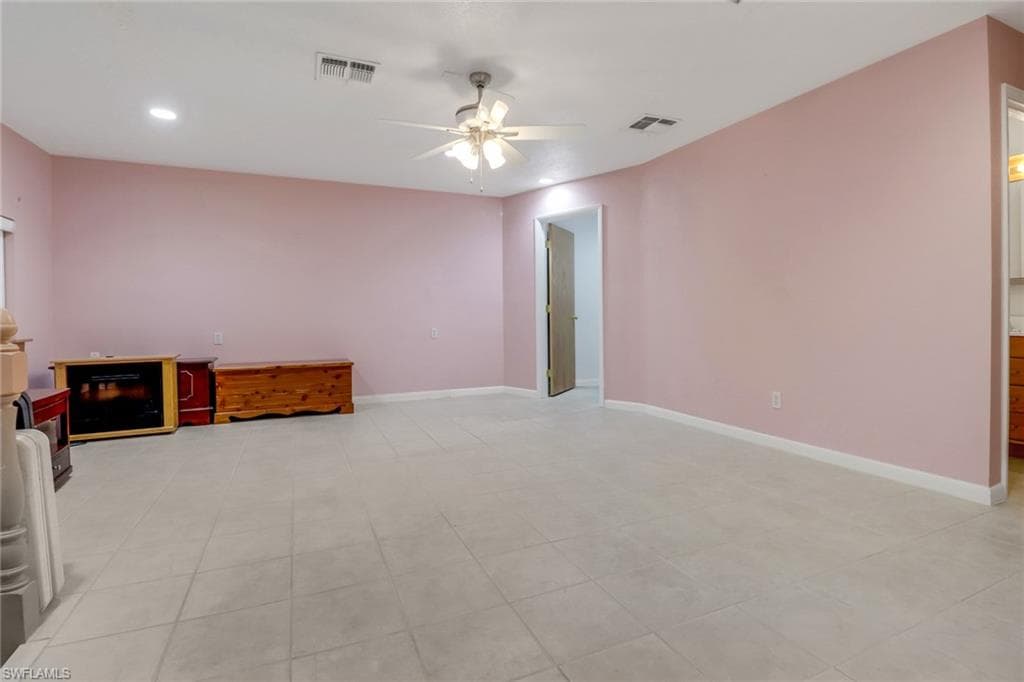 1310 11th St SW, Naples, FL 34117-25