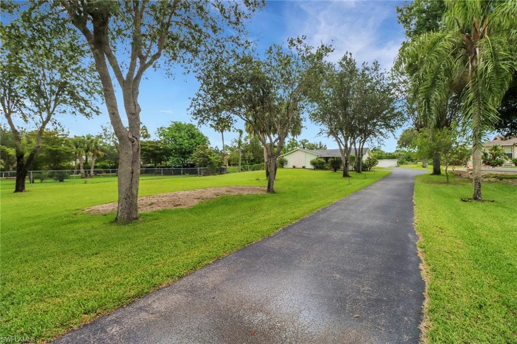 1310 11th St SW, Naples, FL 34117-5
