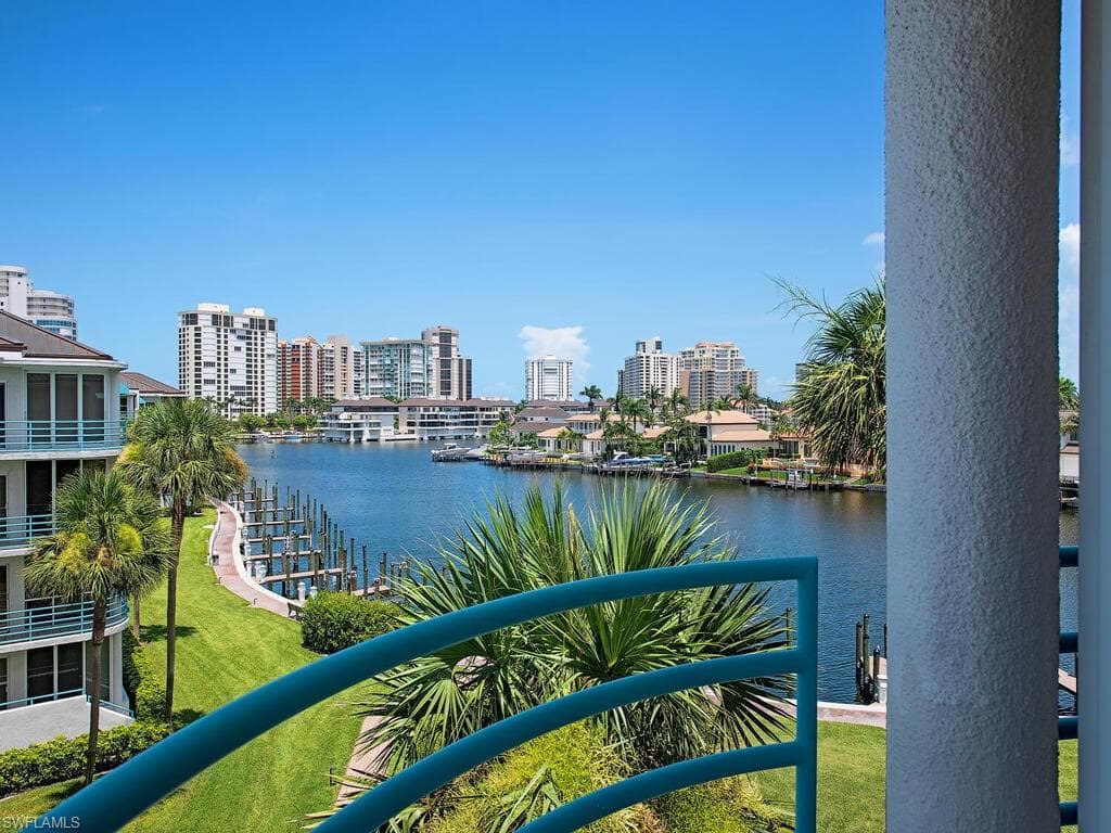 355 Park Shore Dr 1-144, Naples, FL 34103-12