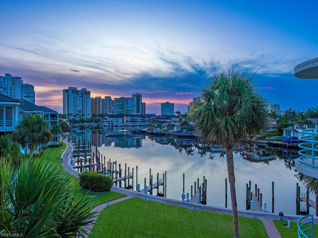 355 Park Shore Dr 1-144, Naples, FL 34103-17