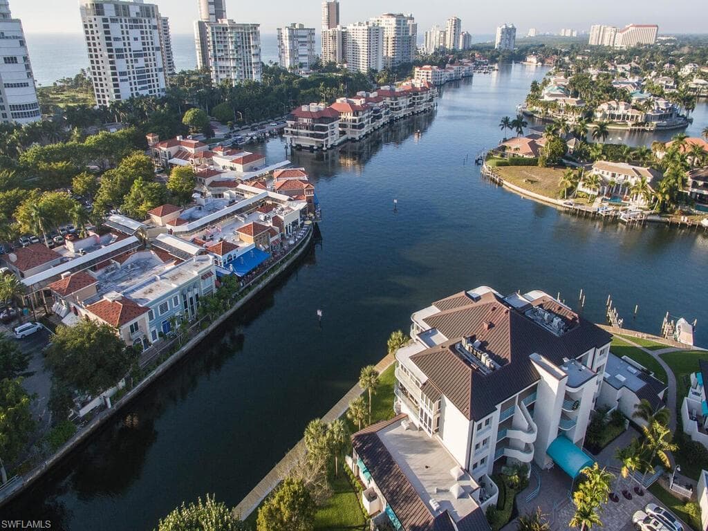 355 Park Shore Dr 1-144, Naples, FL 34103-19