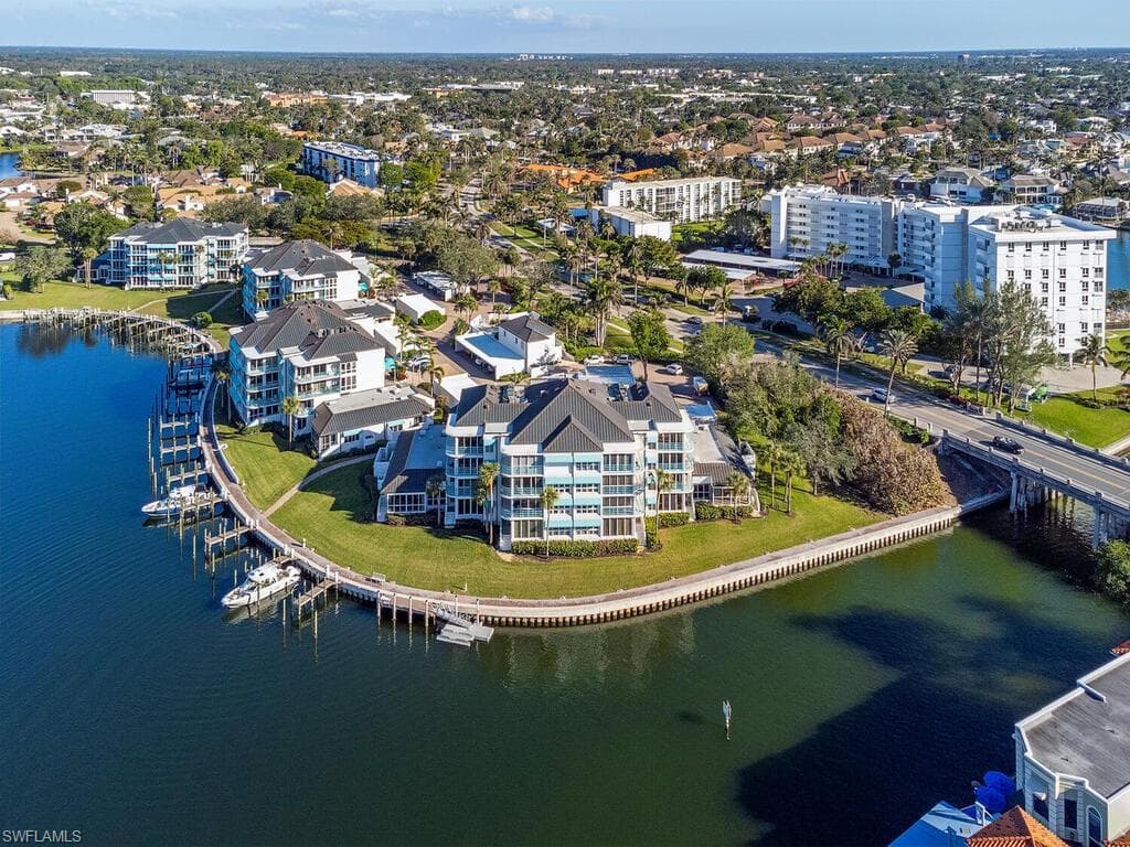 355 Park Shore Dr 1-144, Naples, FL 34103-20